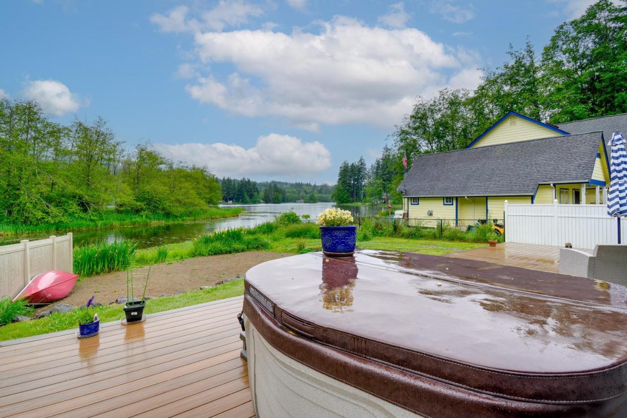 Lakefront Bremerton Vacation Rental With Hot Tub! Brinnon Exteriér fotografie